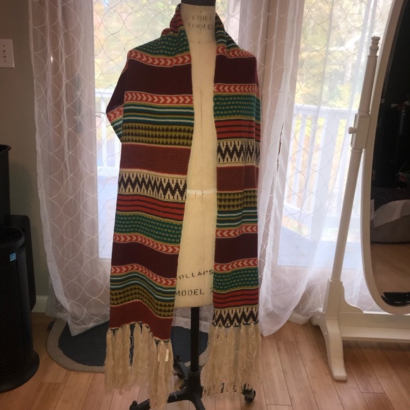 Multicolor Patterned Scarf 🧣 - Picture 4 of 7